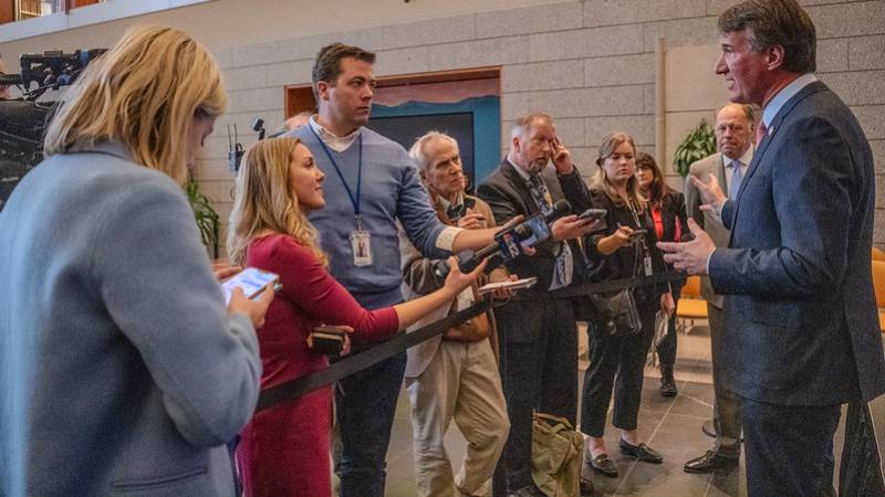 Ayuda correcta, ahora mismo Un aniversario de un año, Richmond - 12.14.23