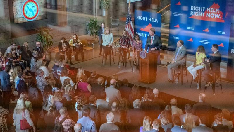 Ayuda correcta, ahora mismo Un aniversario de un año, Richmond - 12.14.23